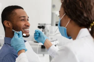 Catching Early Signs of Oral Cancer Through Regular Dental Checkups